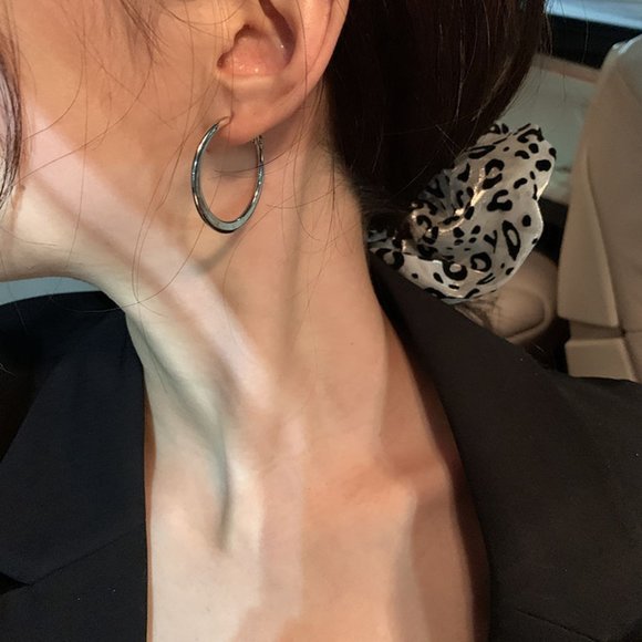 Women's Classic Design Fashion Sterling Silver Earrings, Versatile Retro Timeles - Picture 3 of 4